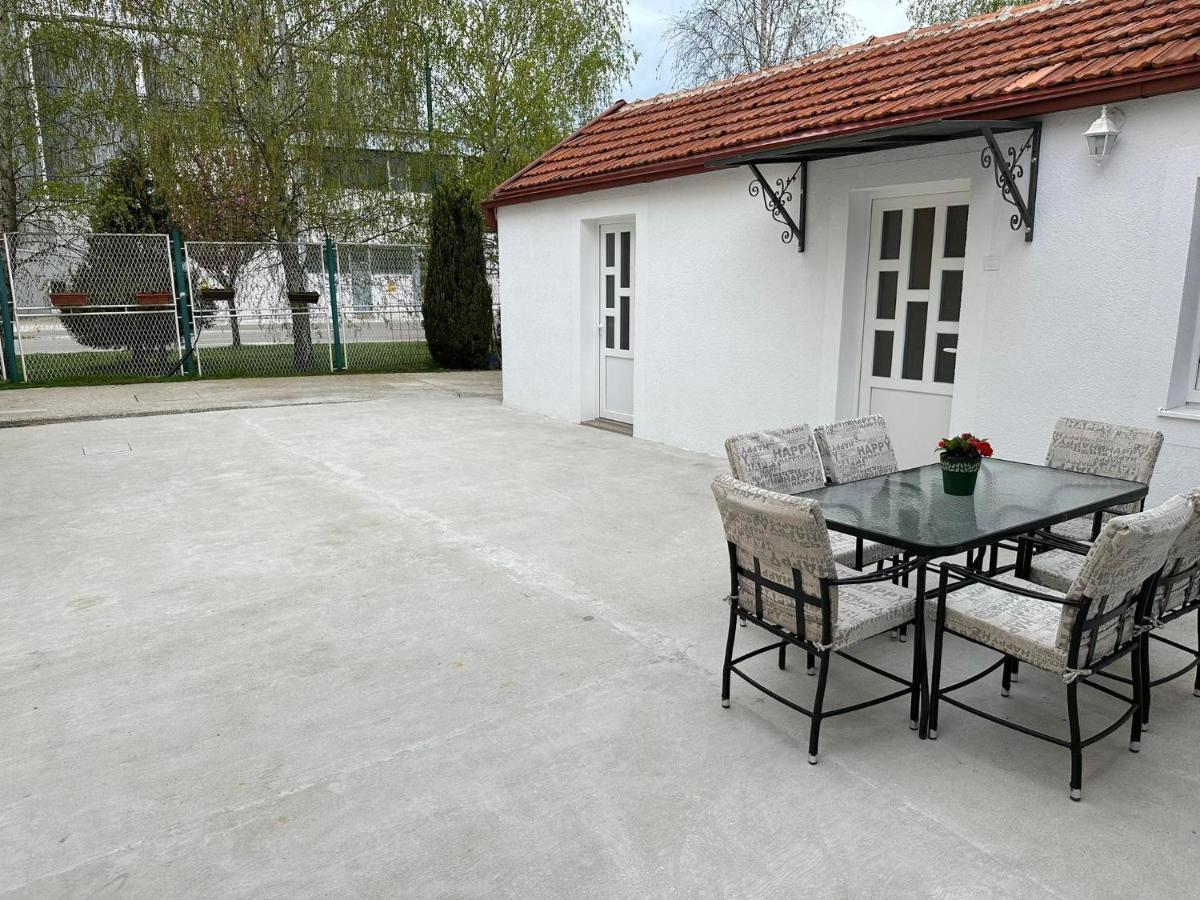 Apartmani Emily & Jully Nikšić المظهر الخارجي الصورة