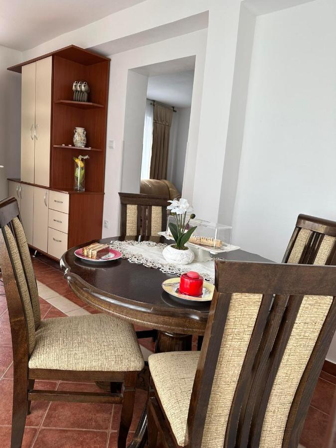 Apartmani Emily & Jully Nikšić المظهر الخارجي الصورة